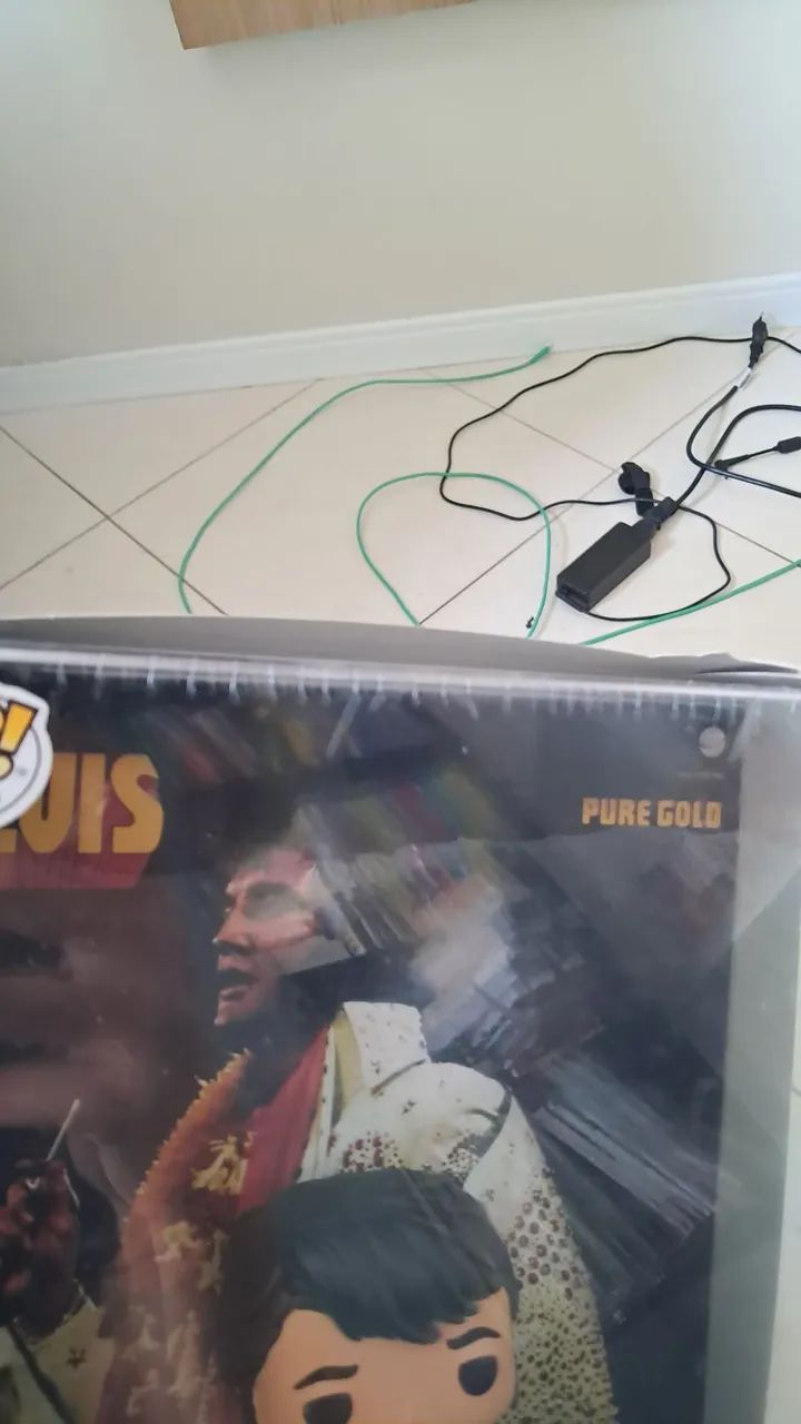 Funko pop Elvis Presley Pure gold ainda plastificado - Foto 2