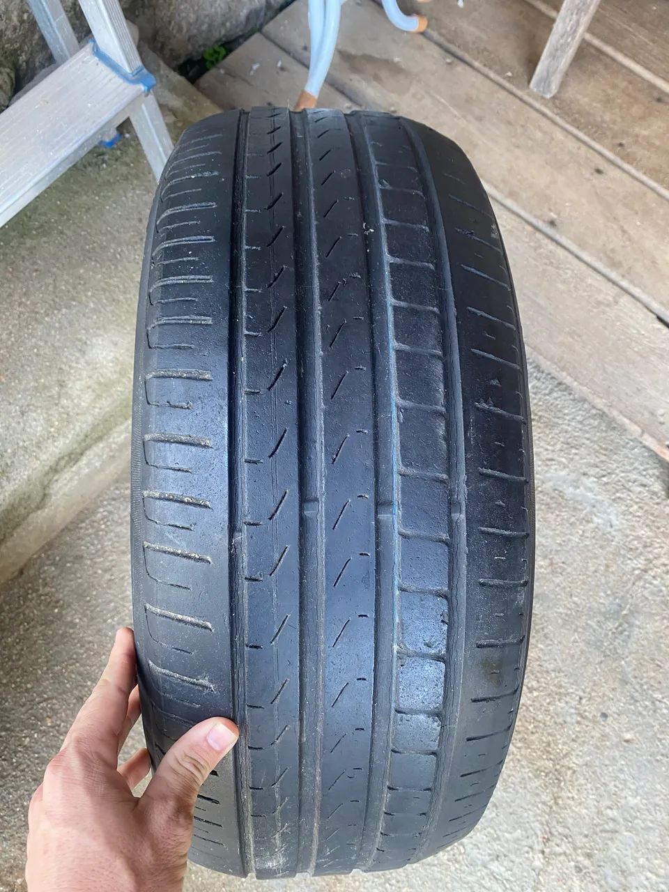 Vendo jogo de rodas com pneus aro 16BMW 225/55 - Foto 4