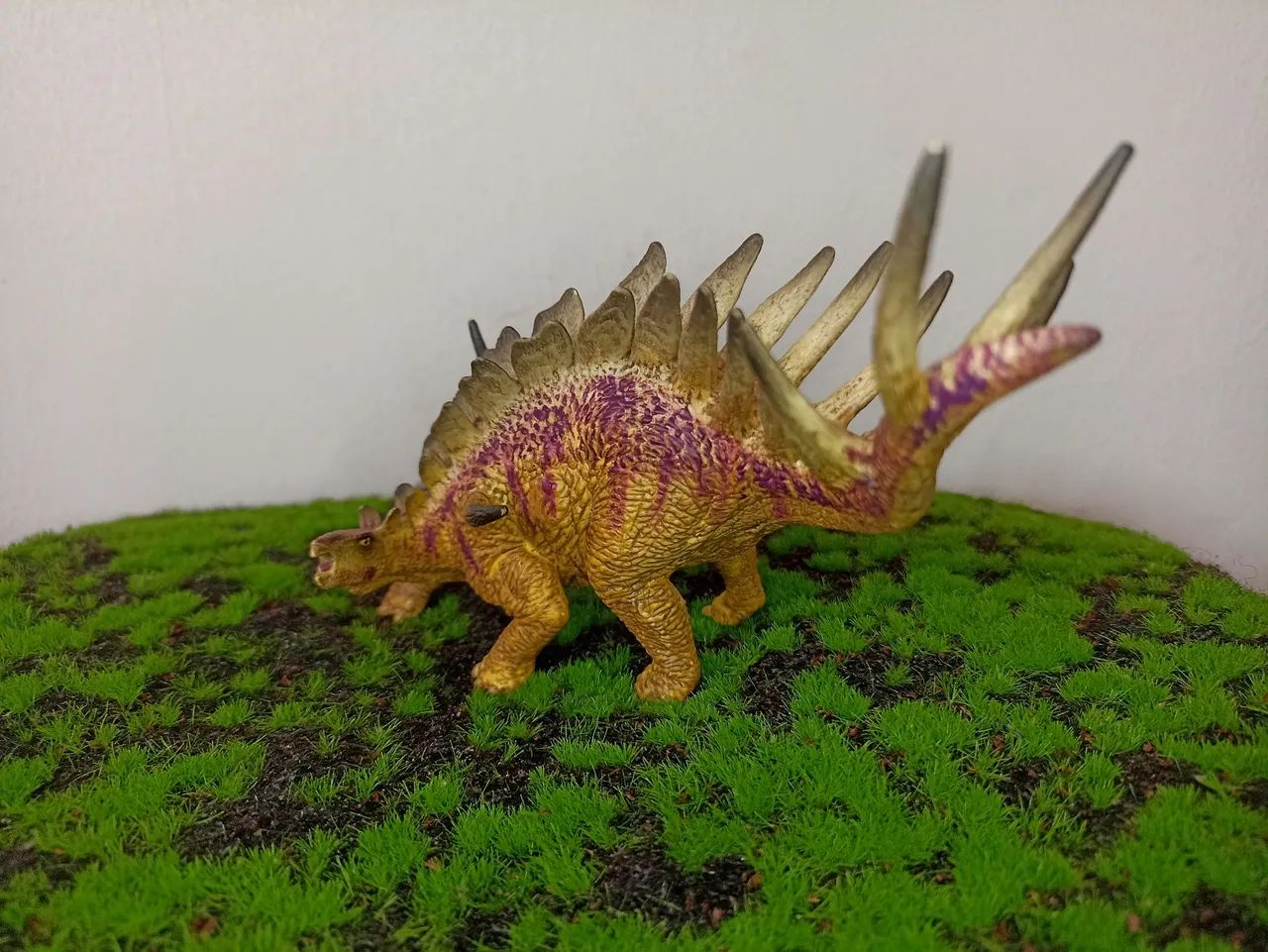 Jurassic world Kentrosauro