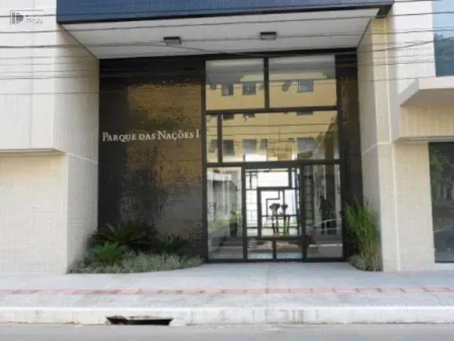 Apartamento de 01 dormitório com 02 garagens privativas em edifício com area de lazer comp - Foto 2