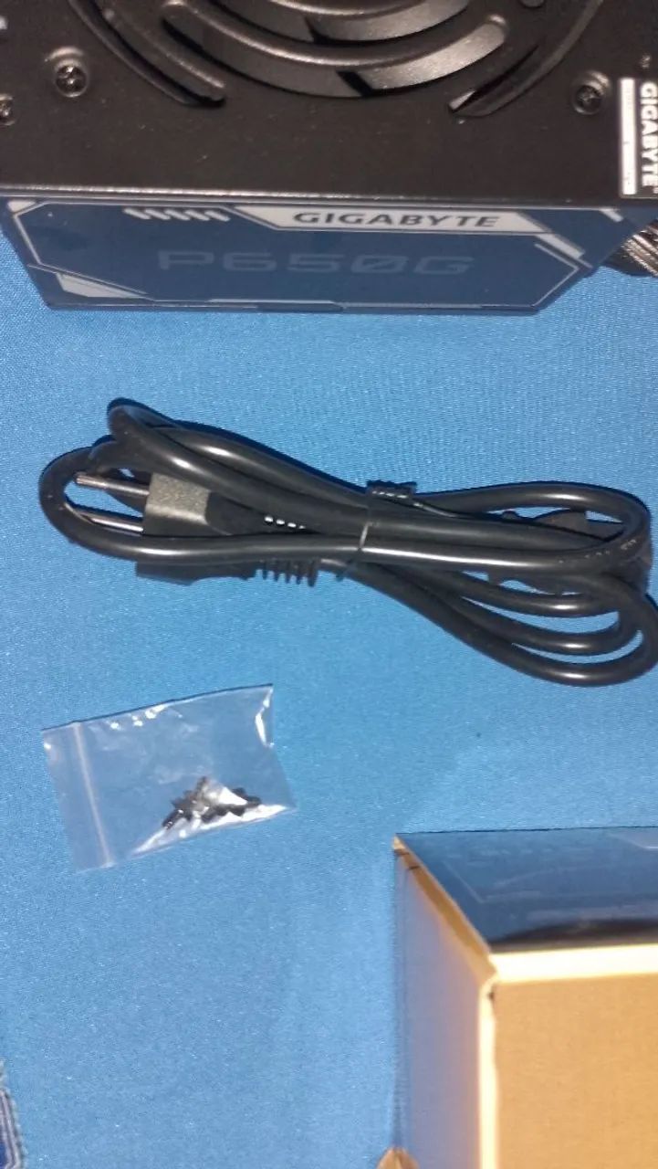 Fonte da gigabyte 650w - Foto 2