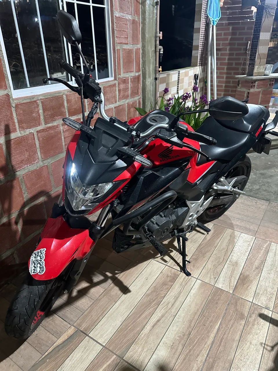 CB 300F Twister 2023 - Foto 4
