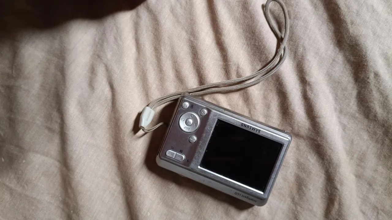 Câmera Digital Samsung ES15 10.2 MP - Prata - Foto 2