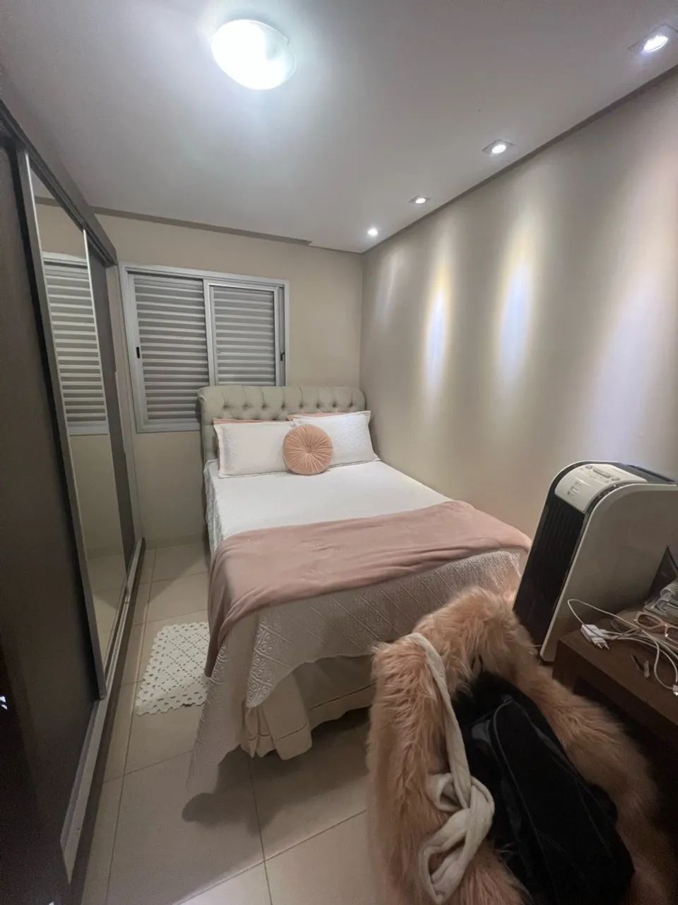 Alugo quarto para mulheres  - Foto 2
