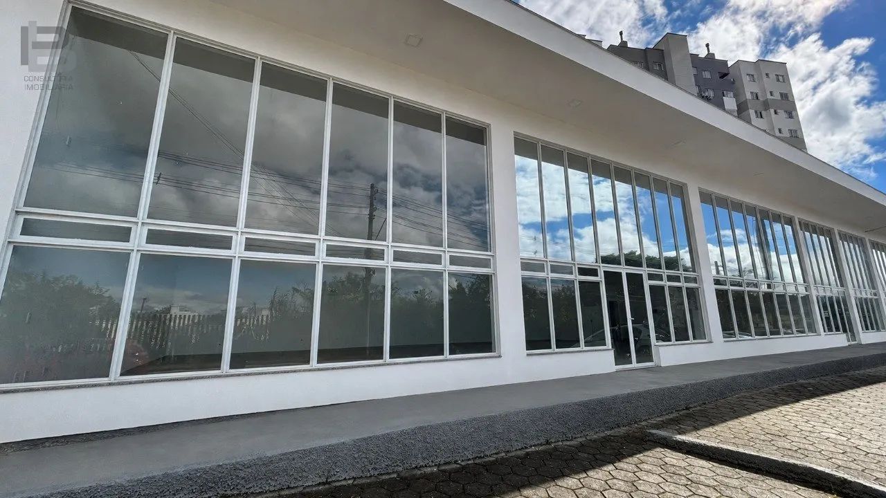Sala comercial para aluguel e venda no Garden Club
