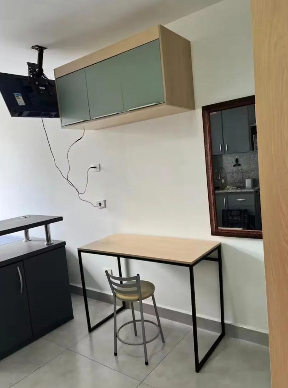 Kitnet/ Suite Mobiliada na Zona 07, uma quadra da UEM - Foto 3