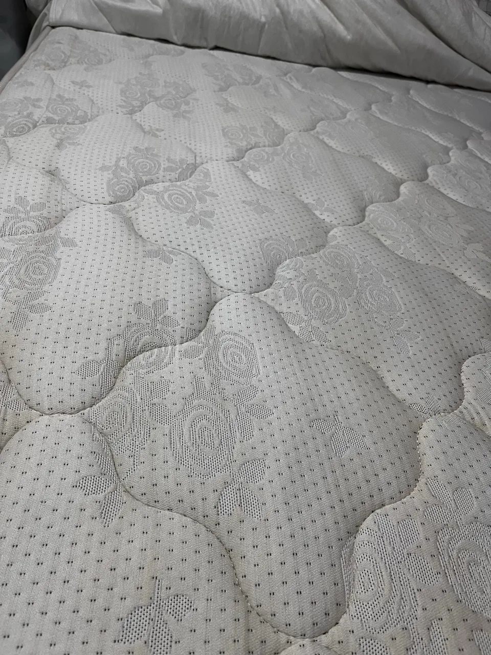 QUEEN BED490914780839290885