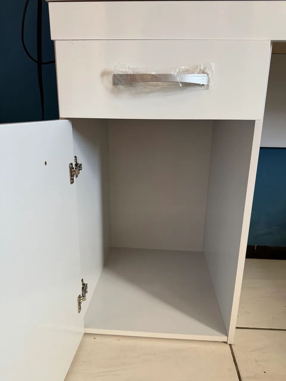 ESCRIVANINHA BRANCA PARA ESTUDO OU PC, ZERO. - Foto 3