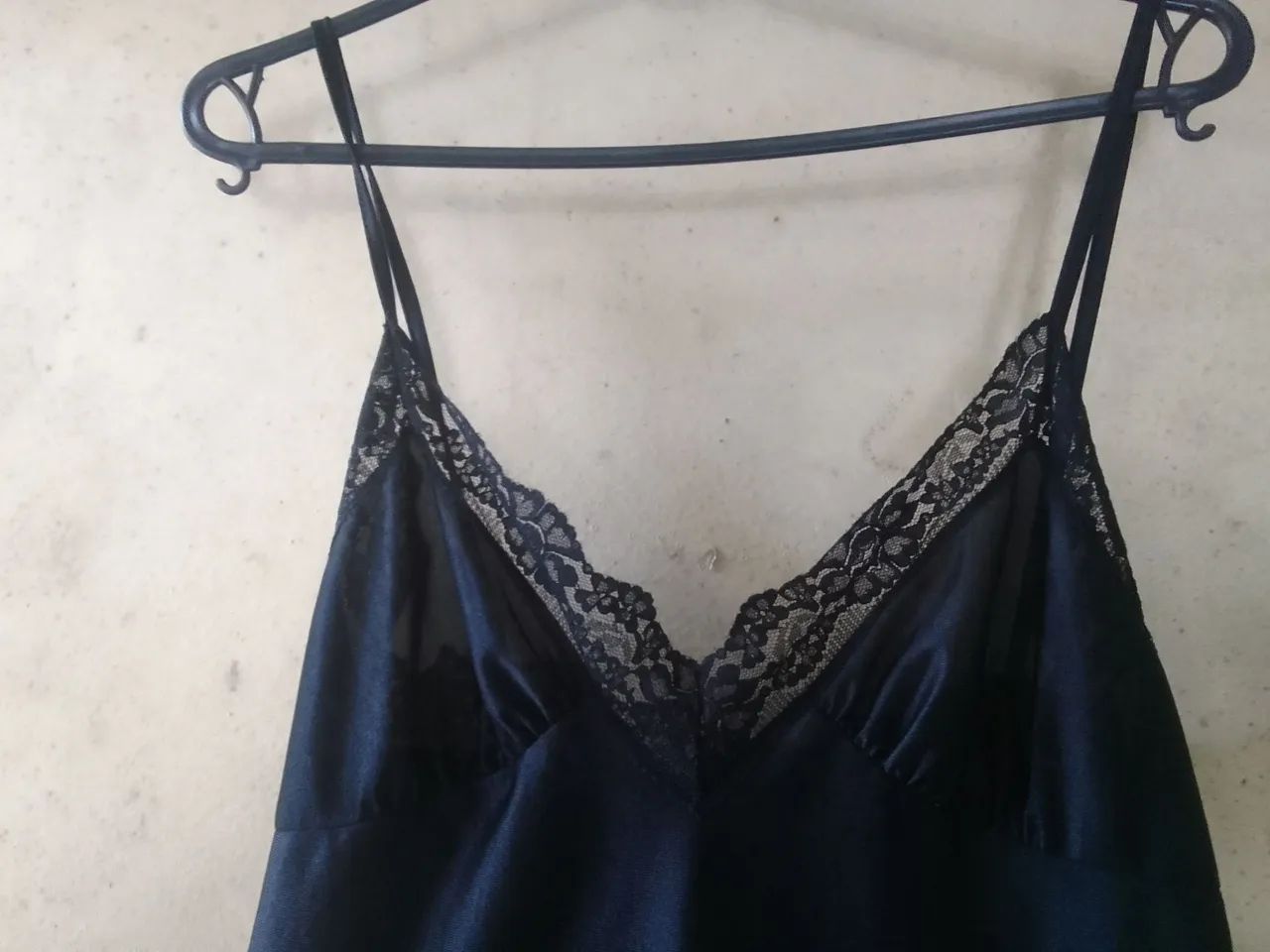 Camisola de cetim com renda - Foto 3