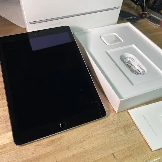 iPad Air Space Gray A1474 - Foto 4