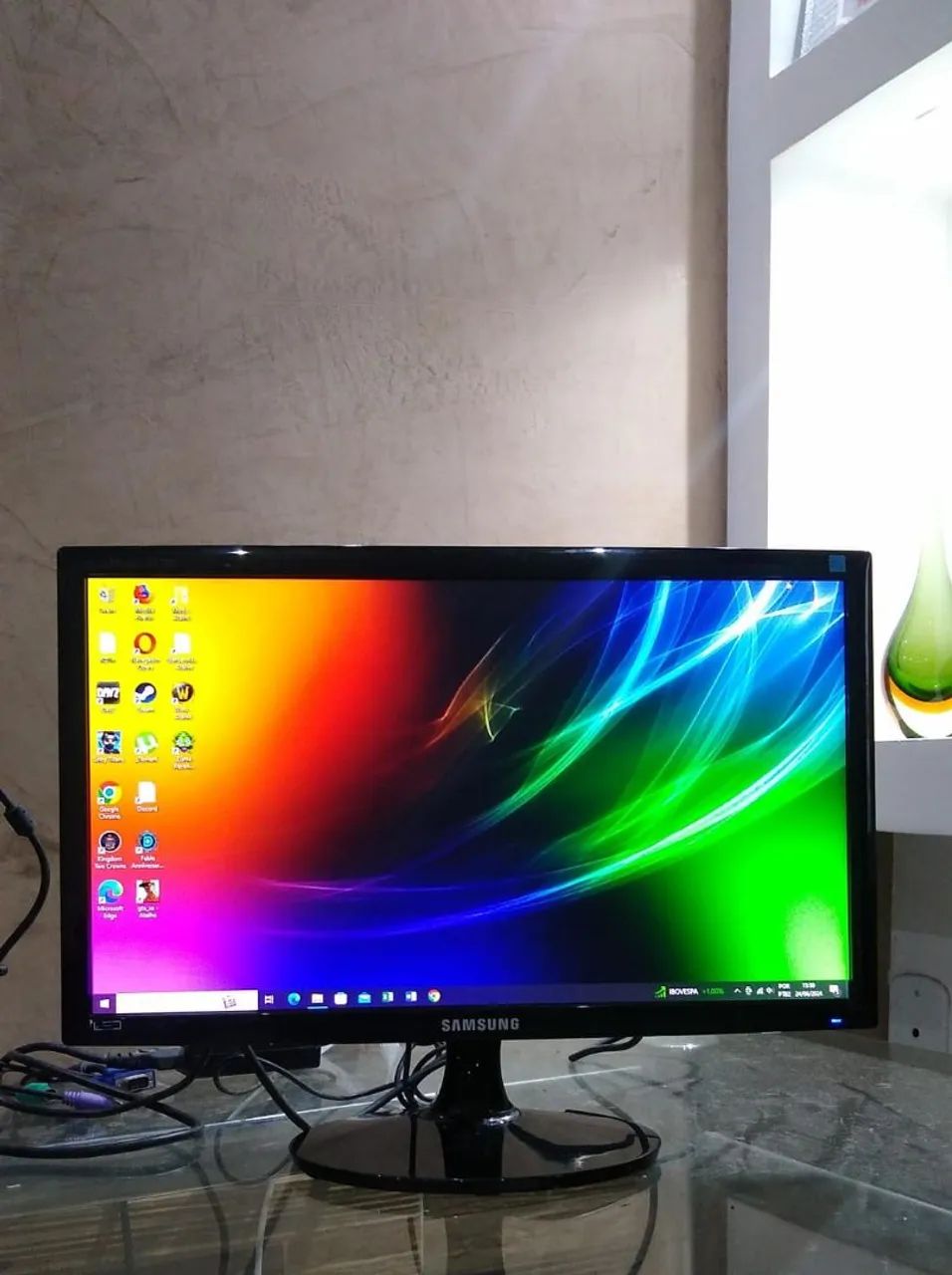 Monitor Samsung LED 20 polegadas com adaptador HDMI. Parcelo no cartão 