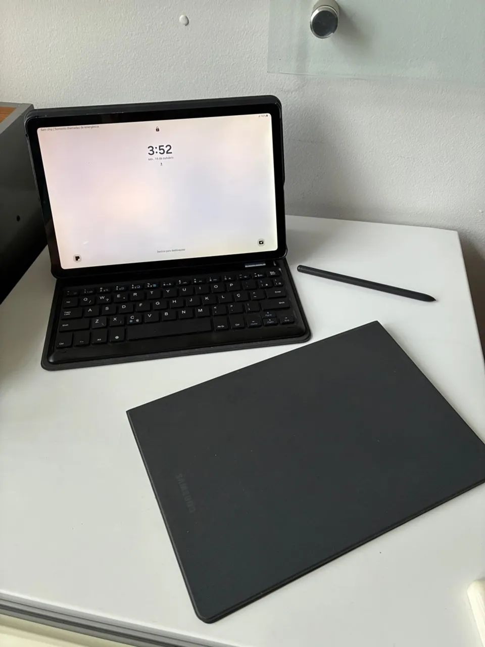 Tablet Samsung S6 Lite 64 com capa teclado da Targus - Foto 2