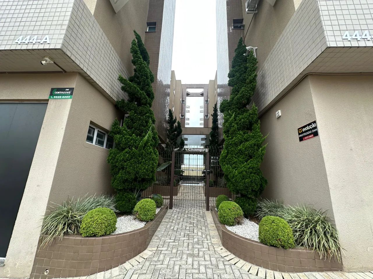 Apartamento à venda com 2 quartos e 2 vagas de garagem - Foto 2