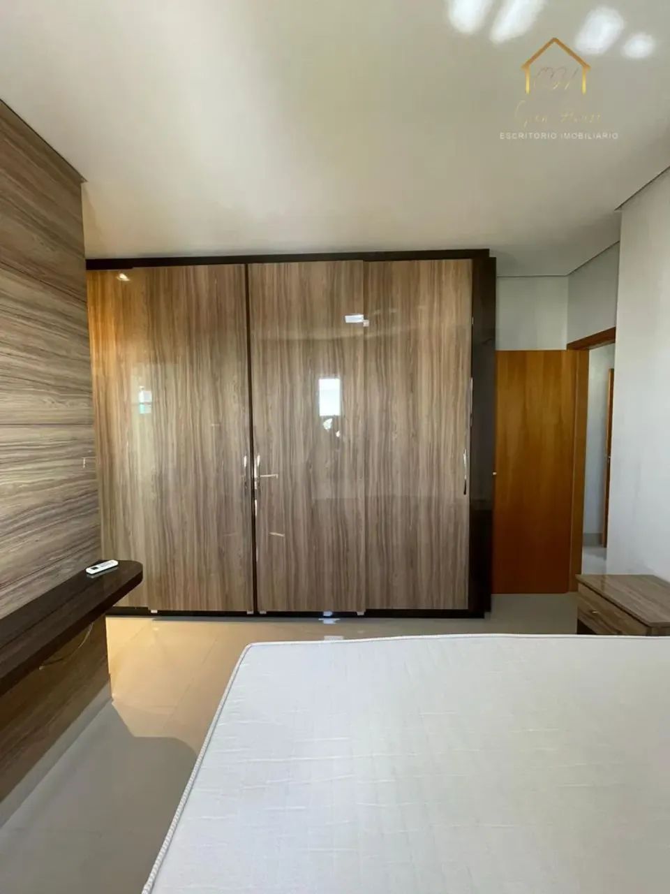 Alugo Apartamento no Ed. Portal do Bosque