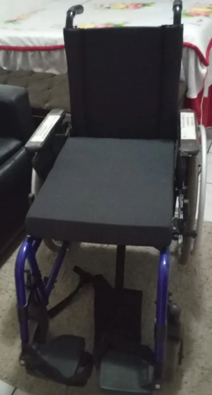 Cadeira de rodas - Foto 3