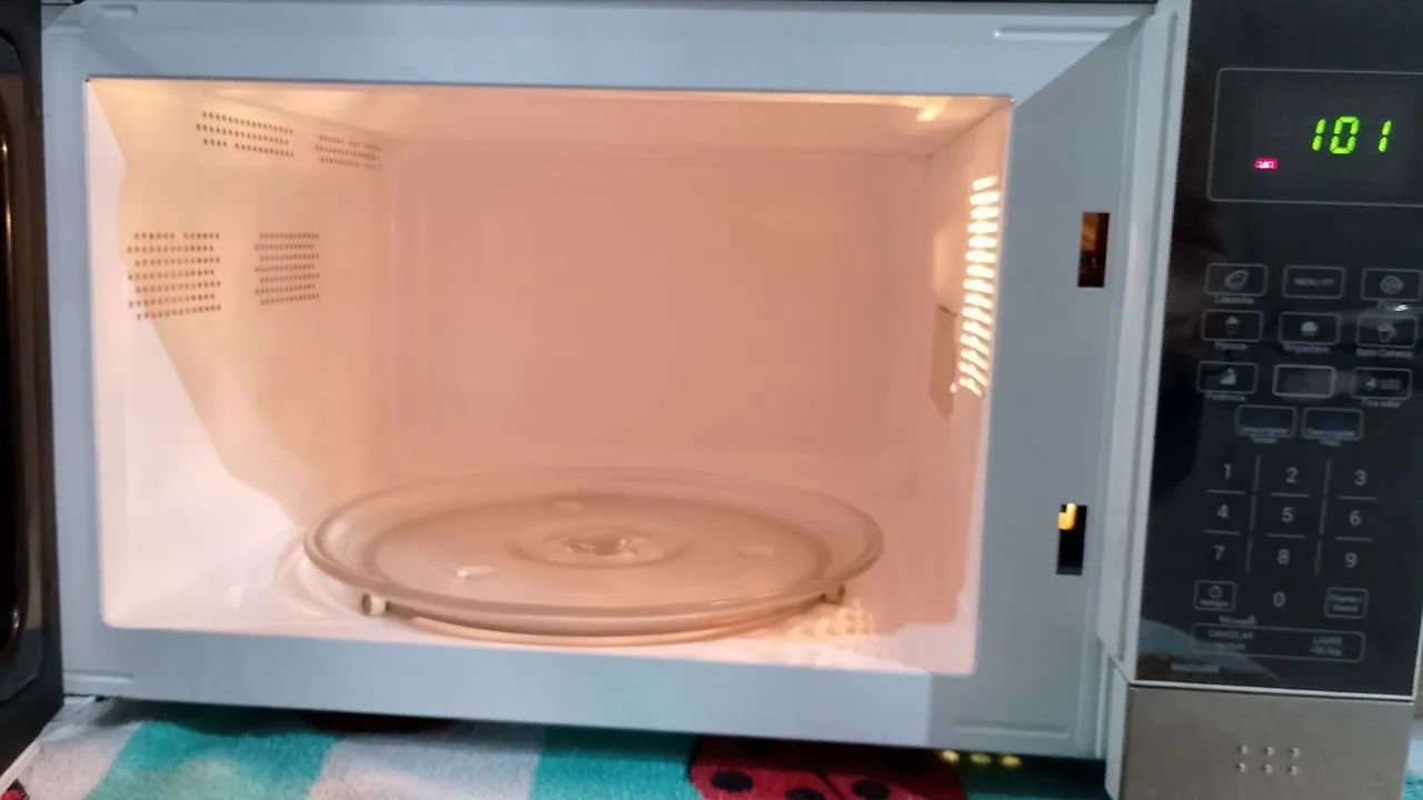 Microondas com garantia 25 Litros  - Foto 2