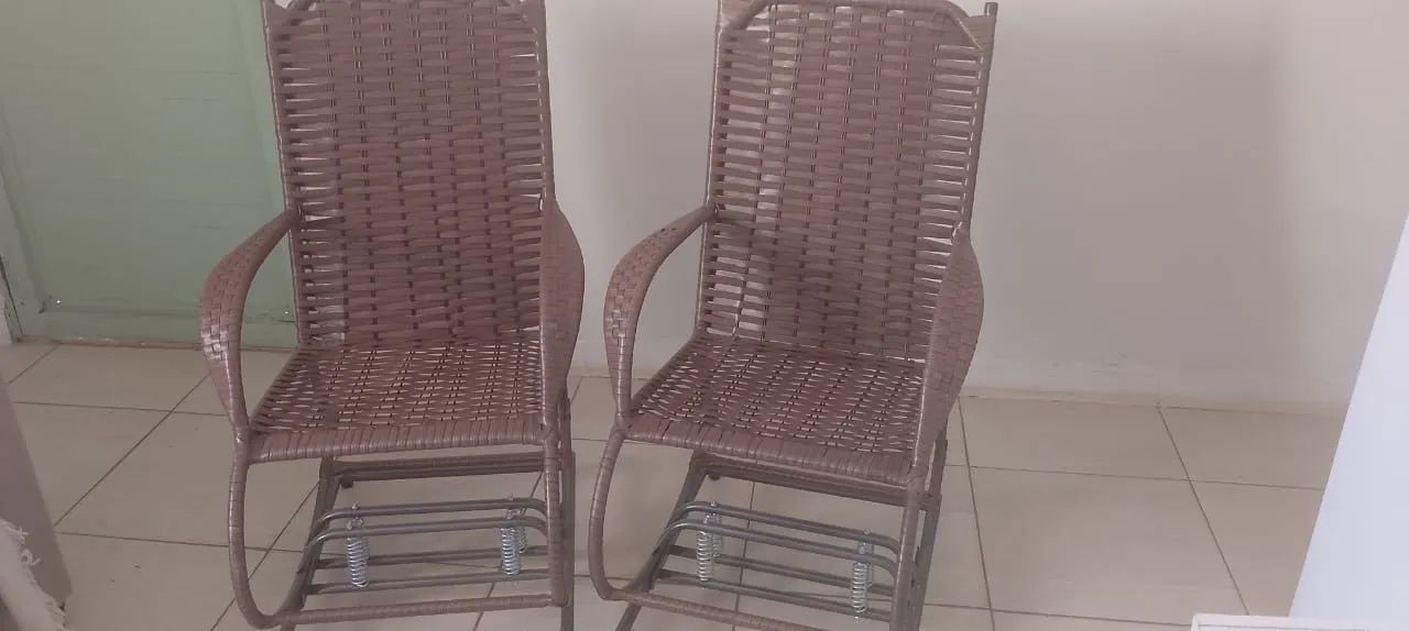 2 Cadeiras de balanço pouco usadas - Foto 3