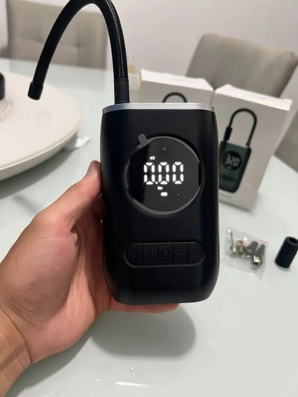 Mini Compressor de Ar Digital Portátil USB-C - Foto 2