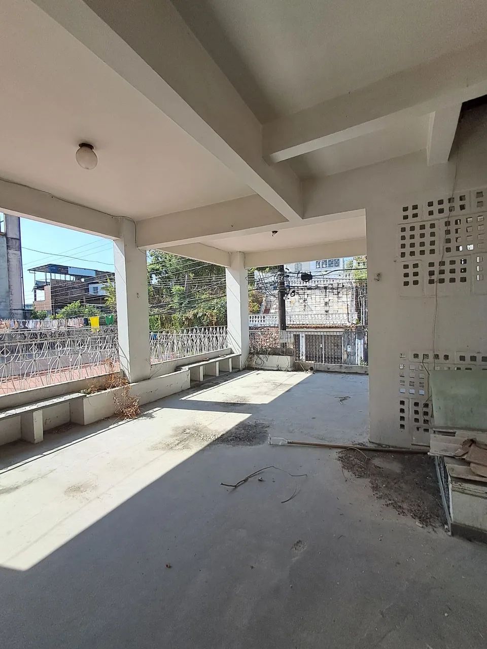 ALUGO CASA NO CENTRO