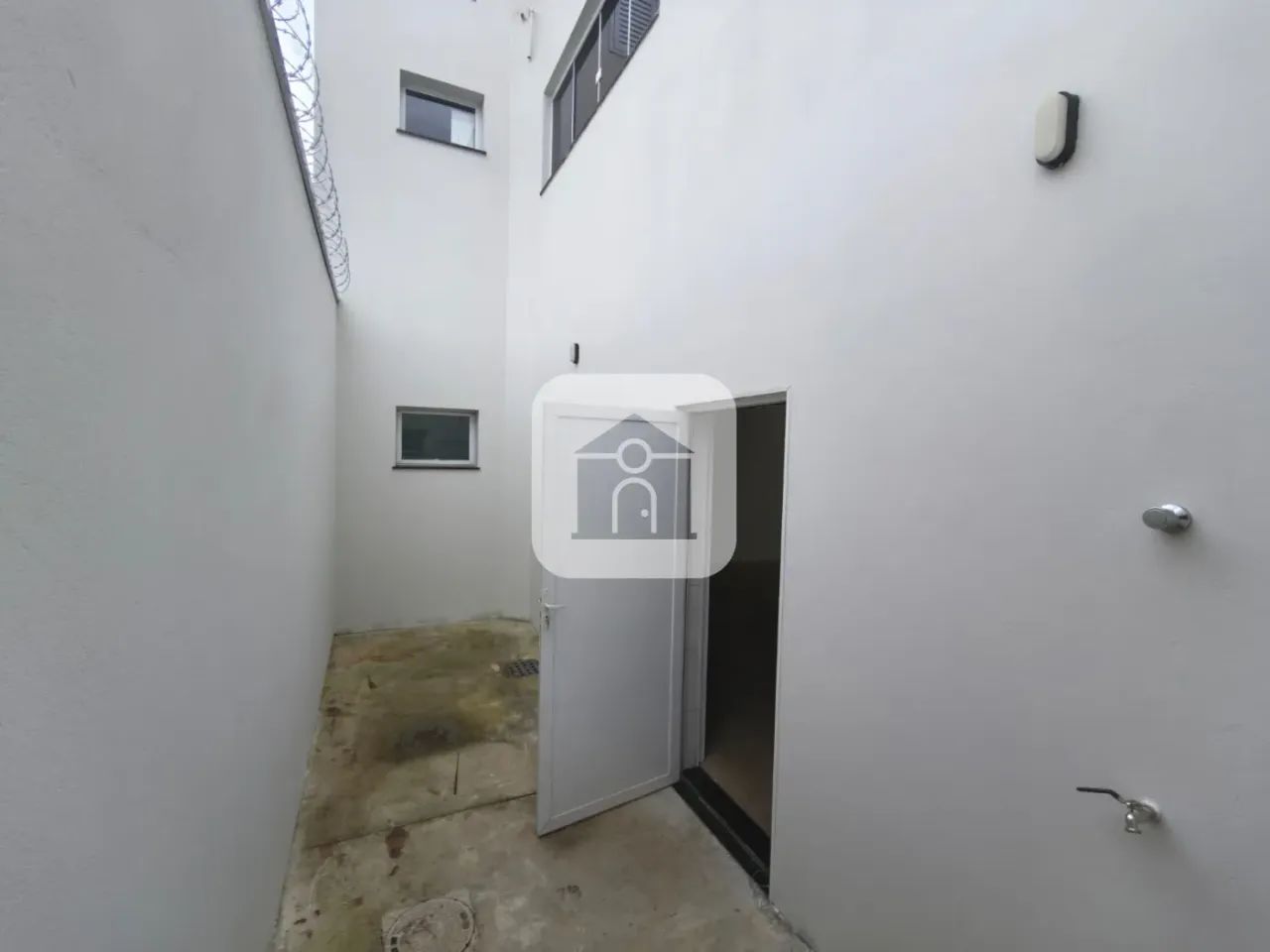 Galpão comercial para locação no bairro Granada - Foto 4
