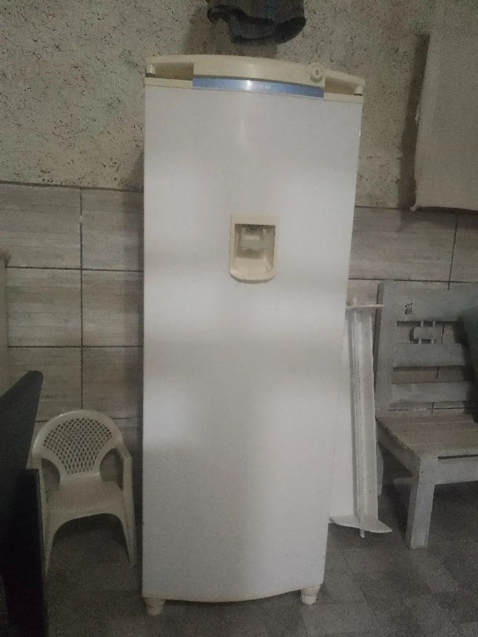 Geladeira. Conservada