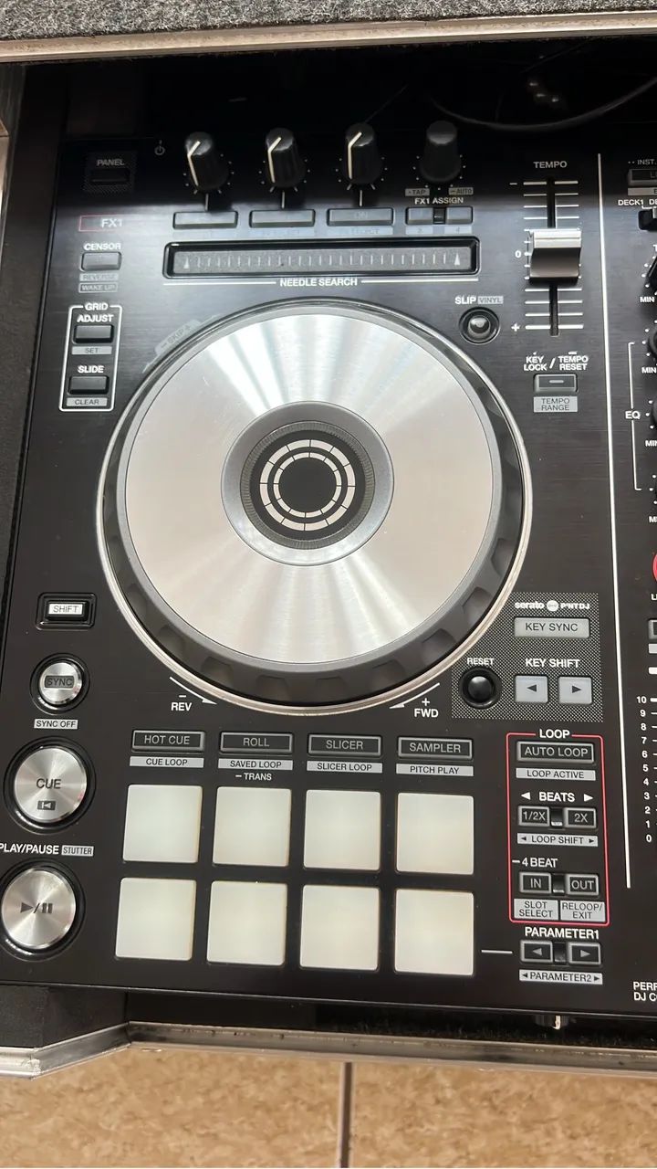Vendo controladora Ddj SR2 com case  - Foto 4