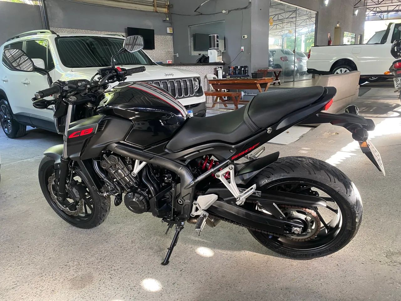 Honda CB650F - Foto 4