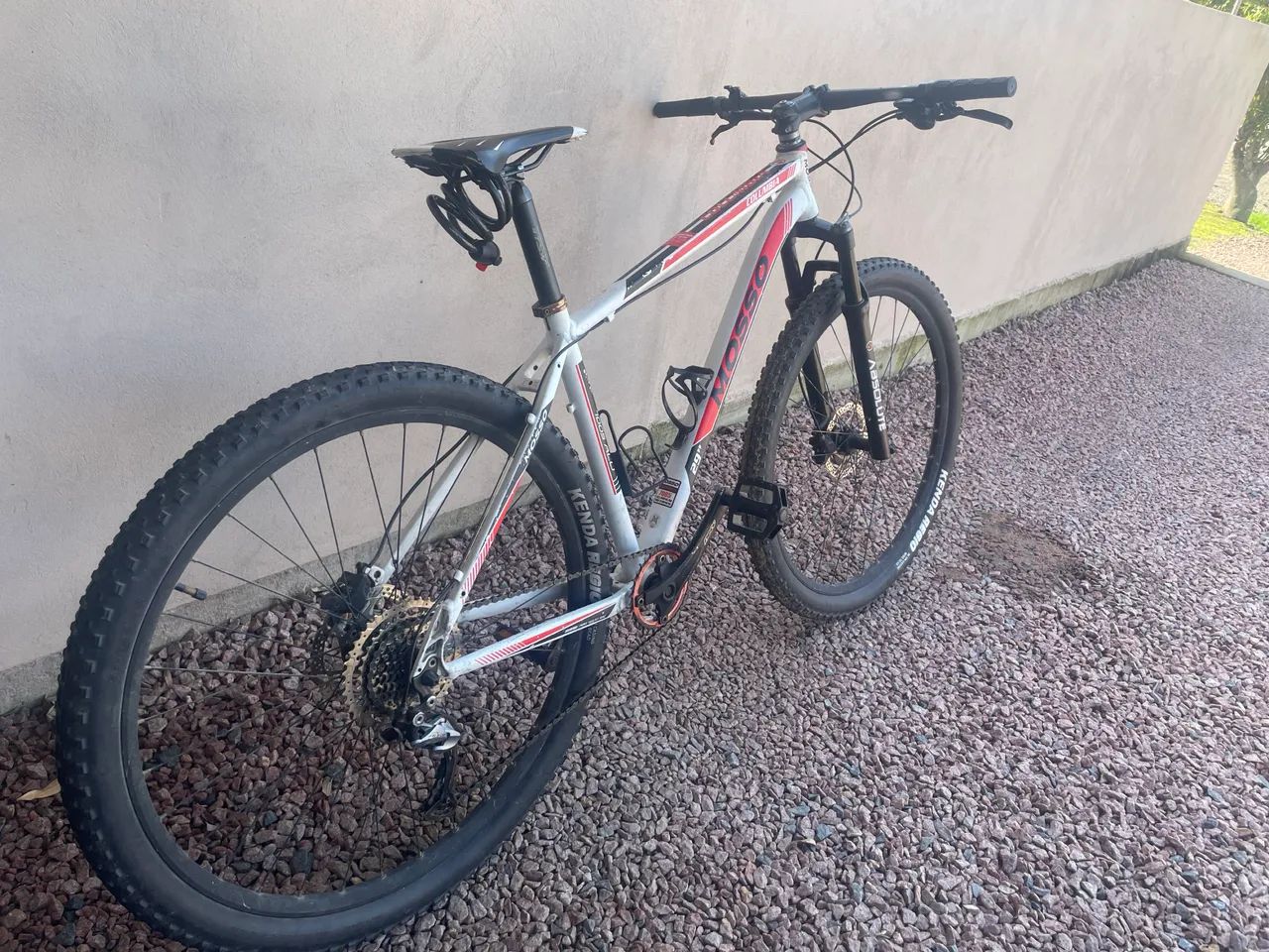 Bicicleta aro 29 8v freio hidráulico 