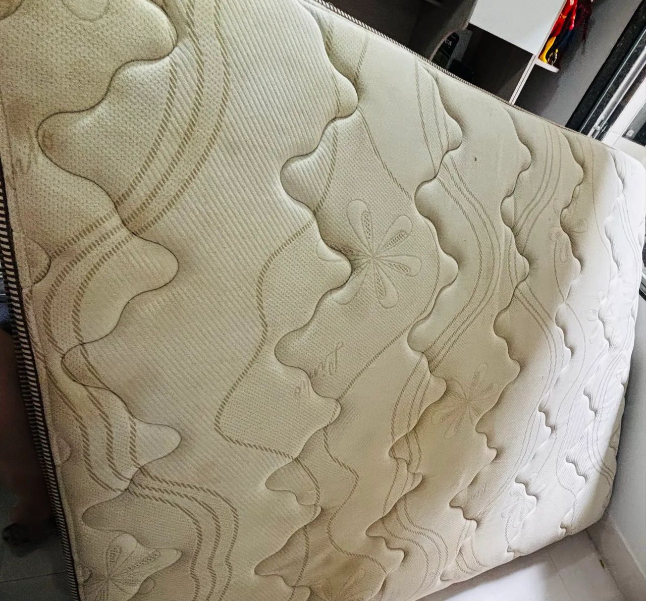 Vendo Colchão Queen - Foto 2