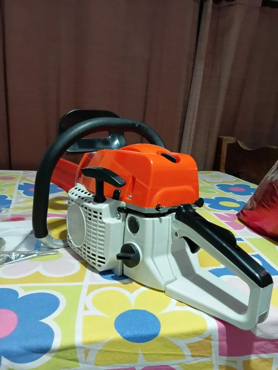 Motosserra  nova