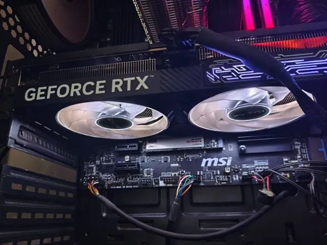RTX 5060 TI 8GB GALAX - Foto 2