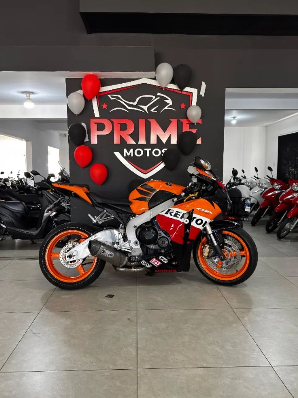 ? HONDA CBR 1000RR FIREBLADE