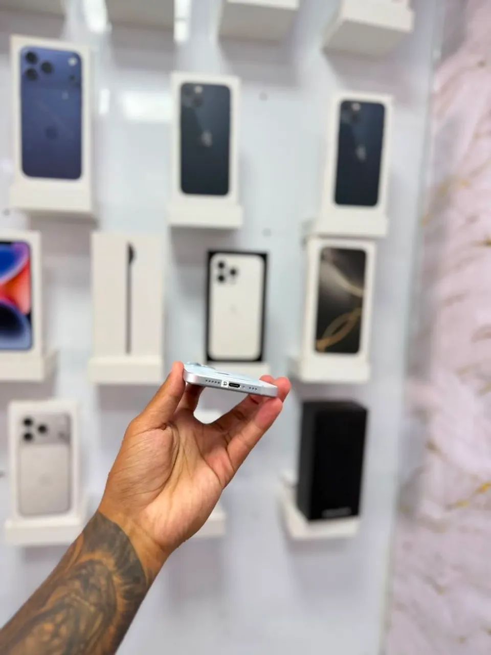 IPHONE 15 128GB<br>R$ 2.999 - Foto 3