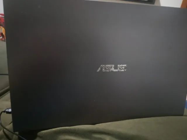 Notebook Asus I5 8 GB (Usado)
