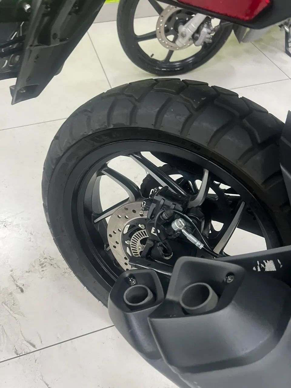 BAJAJ DOMINAR 400 - Foto 4