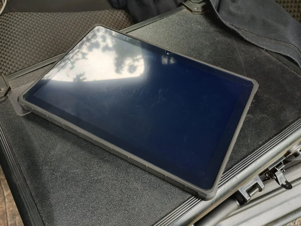 VENDE- SE TABLET NOVO USADO APENAS 1 VEZ