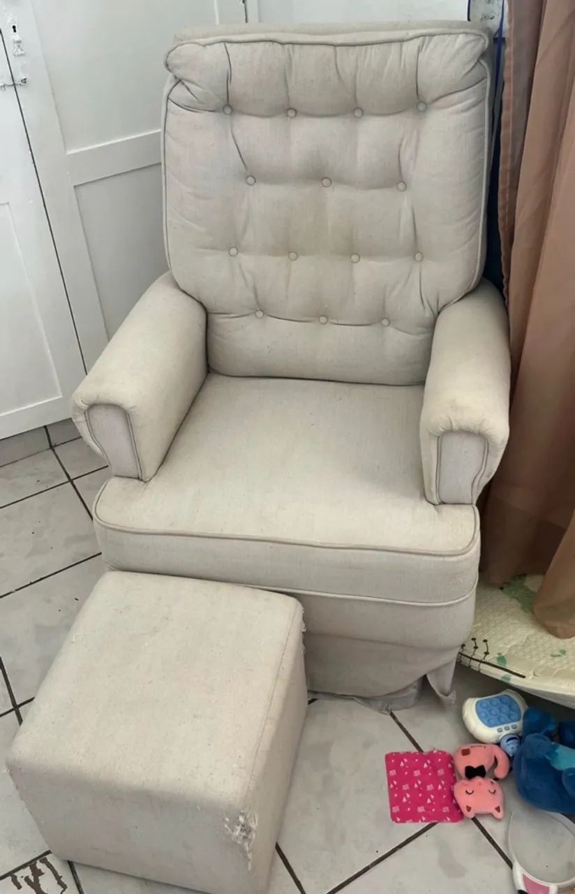 Poltrona amamentação em linho