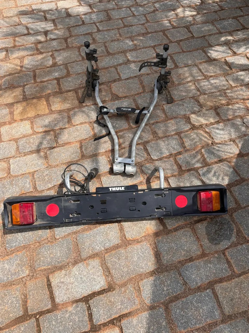 Suporte bike Thule + barra de placa com elétrica  - Foto 4