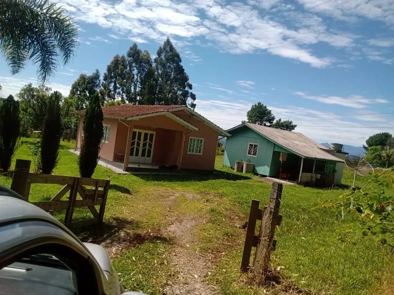 Duas casas a venda em Alfredo Wagner Com Terreno de 2.400 m2.