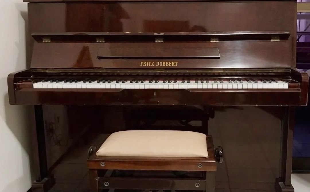 Piano Fritz Dobbert FD112 Apartamento 