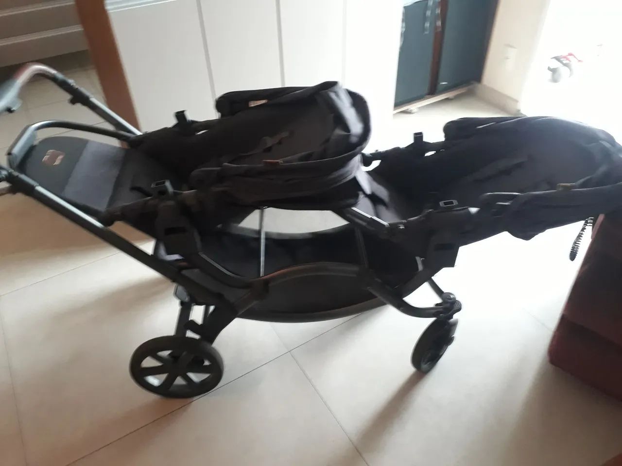 Carrinho de bebê para gêmeos - Burigotto - Foto 3