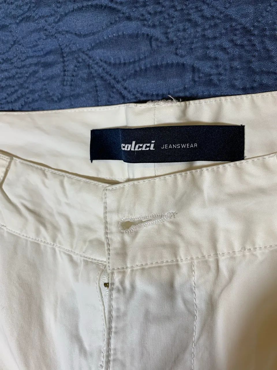 Bermuda Jeans Branca Tecido Leve  - Foto 2