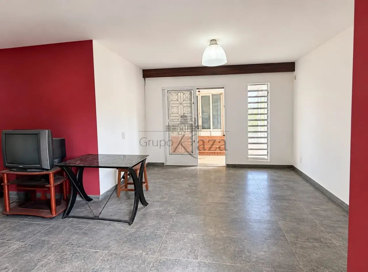 Casa Térrea - Centro - Jacareí - 3 Dormitórios - 149m². - Foto 3