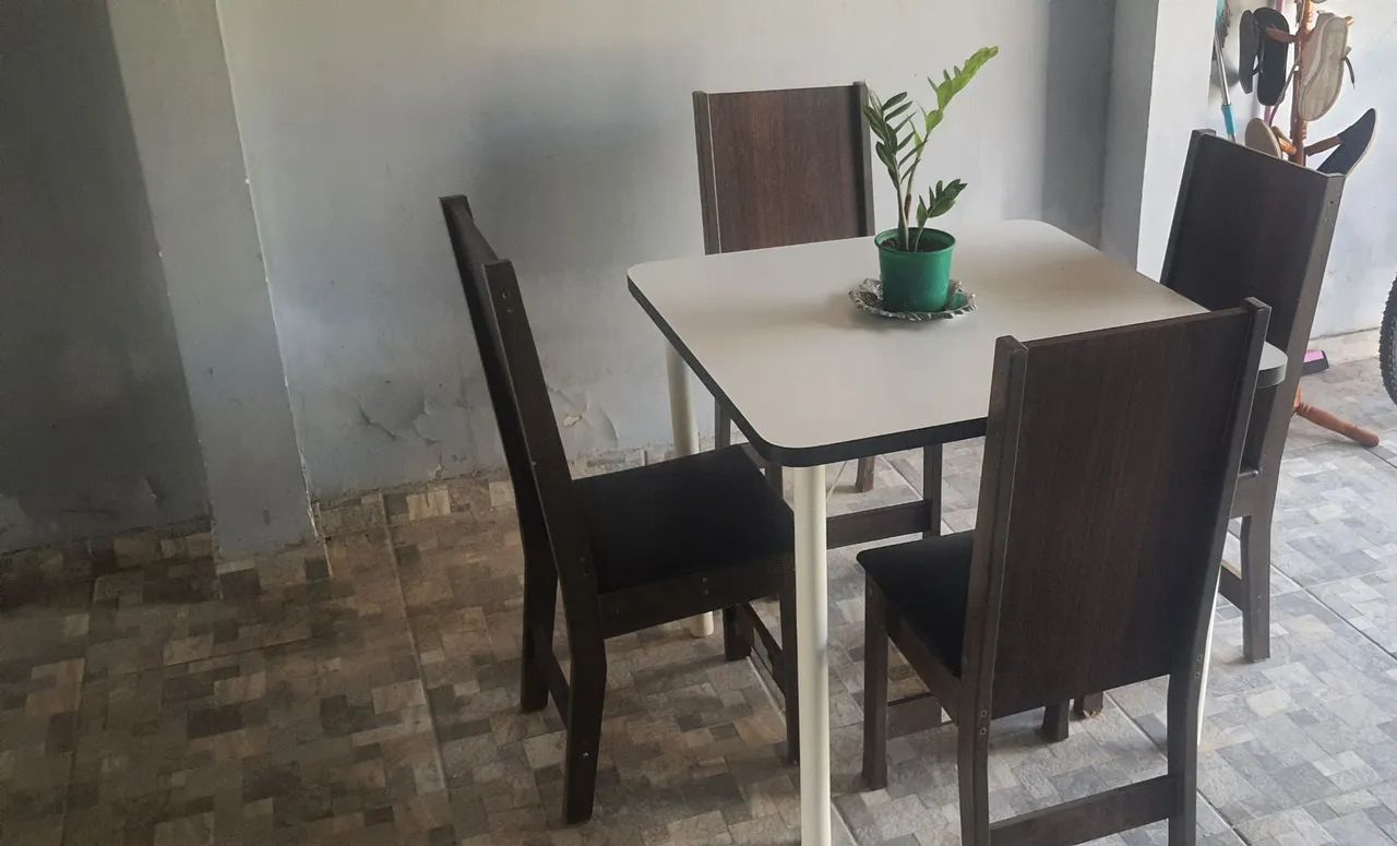 Mesa de cozinha com quadro cadeiras - Foto 2