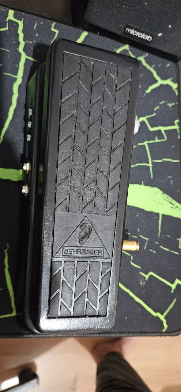 Pedal wah wah behringer hellbabe hb01 - Foto 5