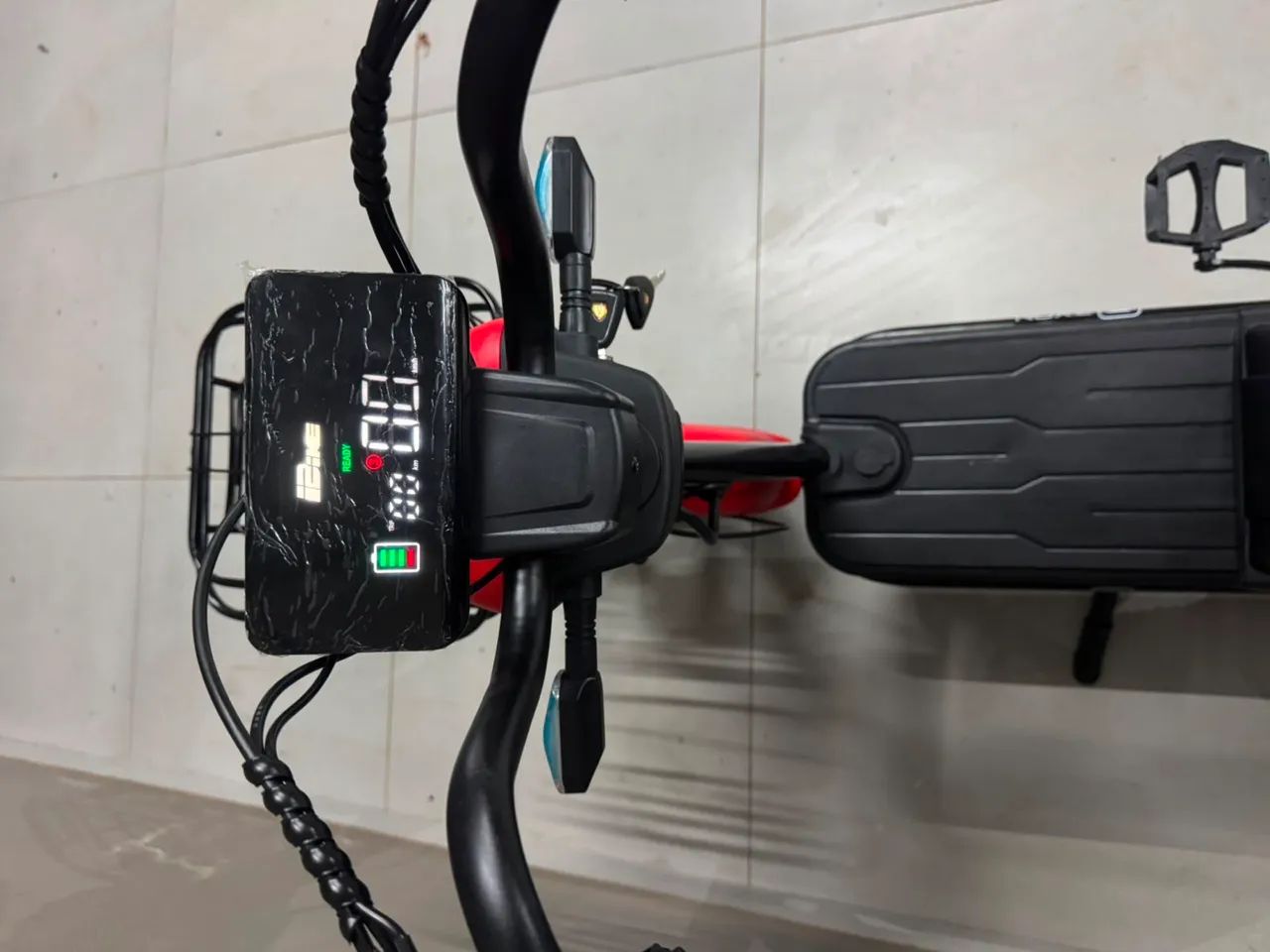 Scooter eletrica lacrada na caixa - Foto 3