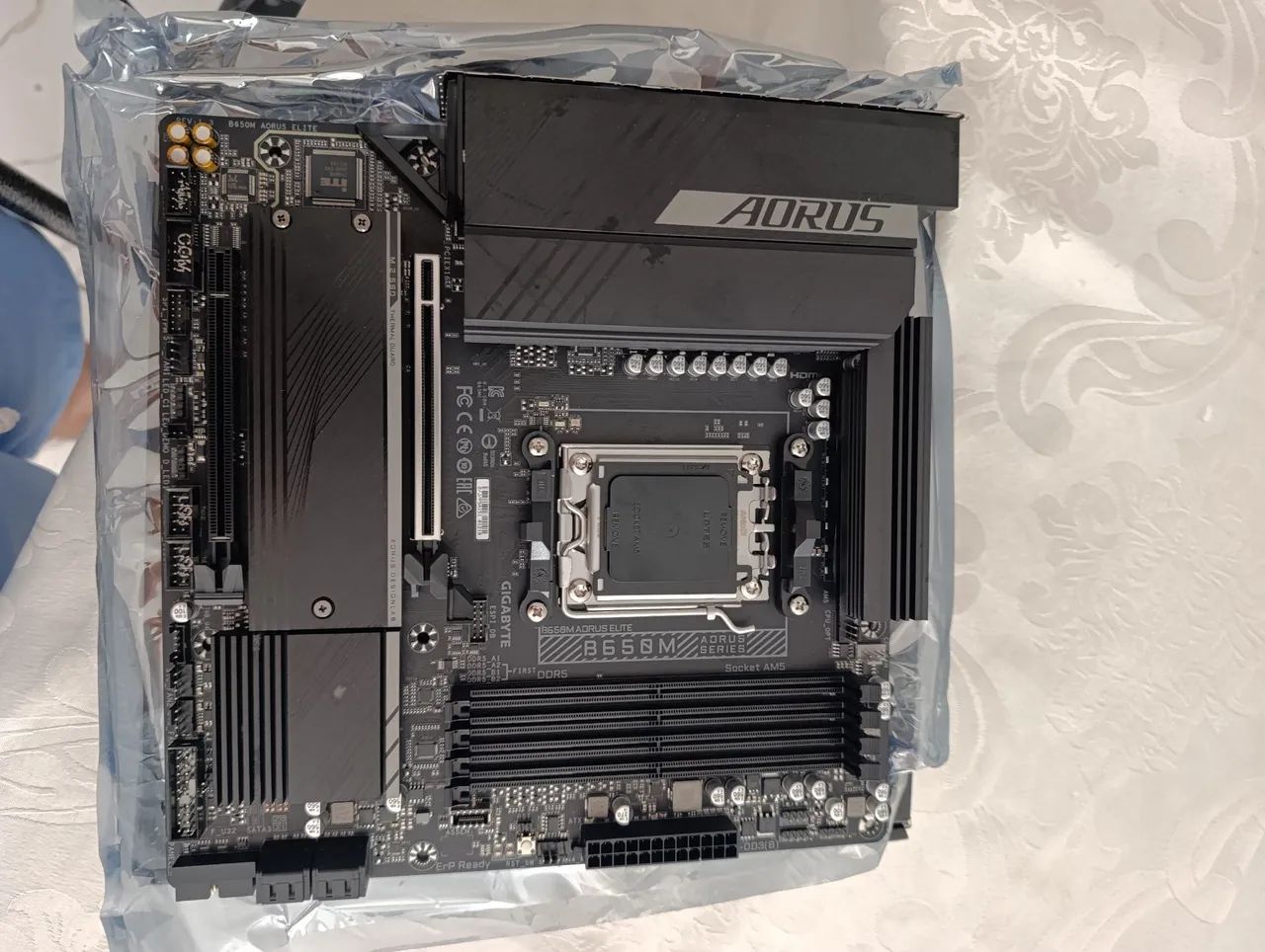 Placa mãe B650m Aorus Elite  - Foto 4