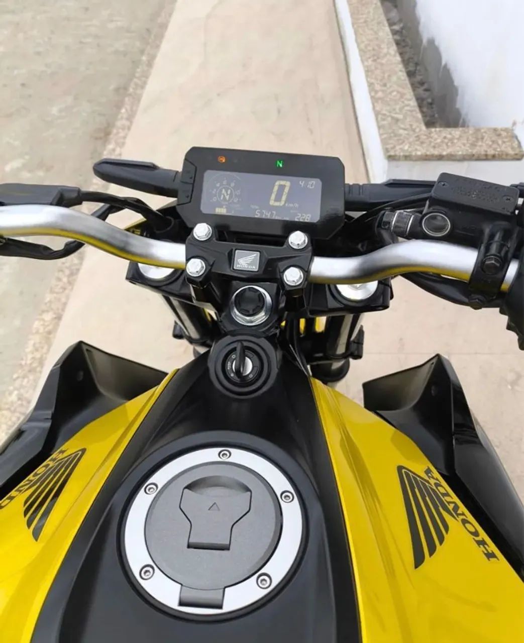 CB TWISTER 300F - Foto 4