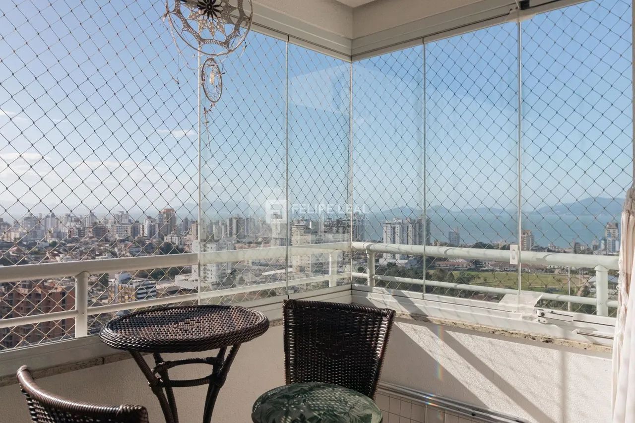 Apartamento em Capoeiras - Florianópolis