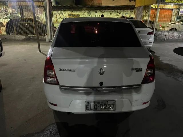 Renault Logan 2011